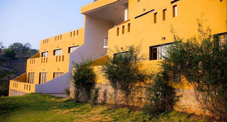 The Yellow Retreat, Wai 4
